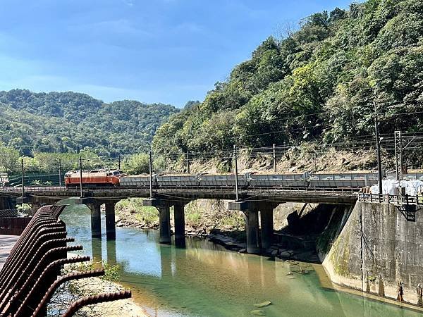 《新北市》三貂嶺生態友善隧道、三貂嶺 &amp; 合谷瀑布一日遊(更