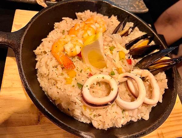 【ABV加勒比海餐酒館】忠孝店~熱鬧的異國料理