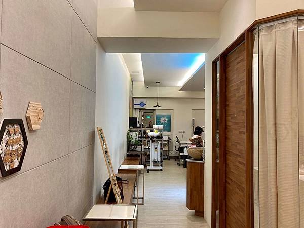 美麗仙境美學館診療間.jpg