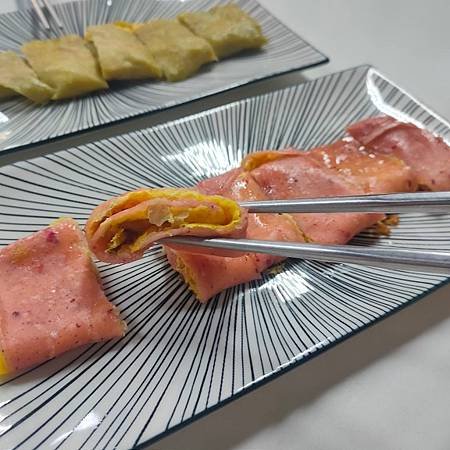 大樹下健康餐飲 彩色蛋餅