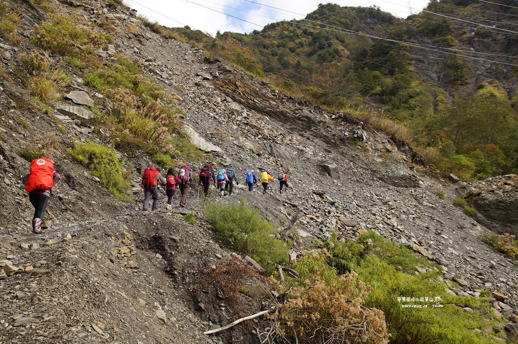 010奇萊南峰南華山.jpg