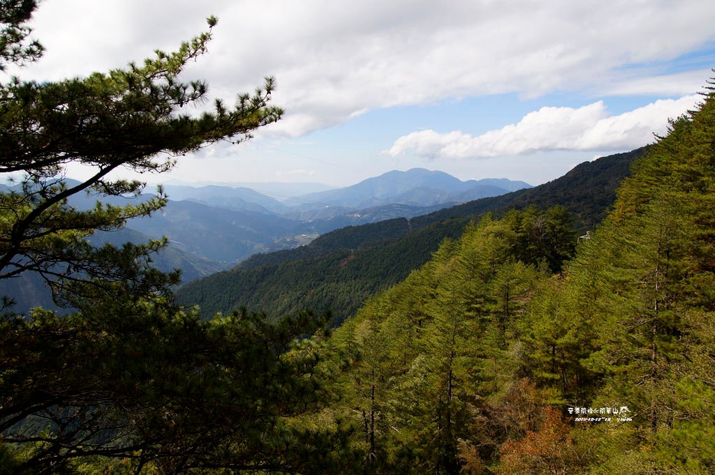 050奇萊南峰南華山.jpg