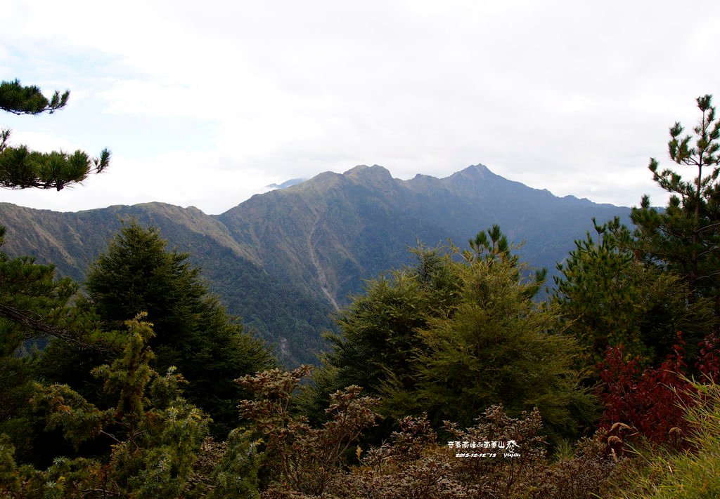 077奇萊南峰南華山.jpg