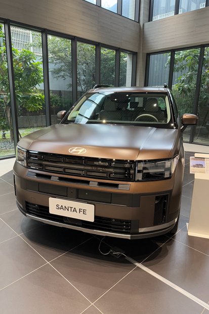 【新車入庫】為了家庭和諧，換了六人座 - Santa Fe