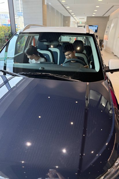 【新車入庫】為了家庭和諧，換了六人座 - Santa Fe