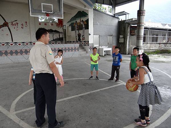 20140522Pass me the ball (1)