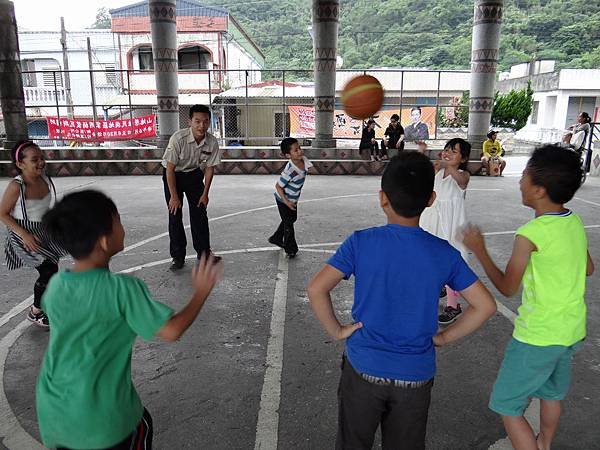 20140522Pass me the ball (3)