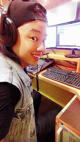 DJ1