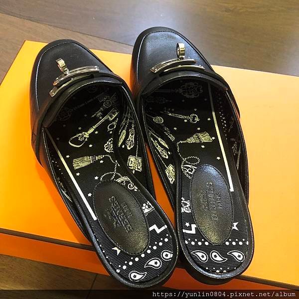 Hermes Mules OZ-4.jpg