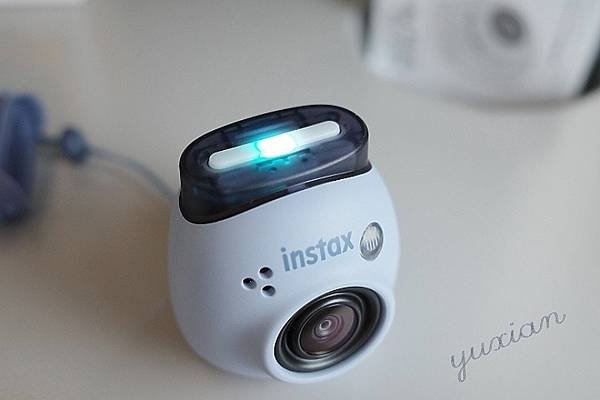 FUJIFILM instax Pal 掌上型迷你相機 | 