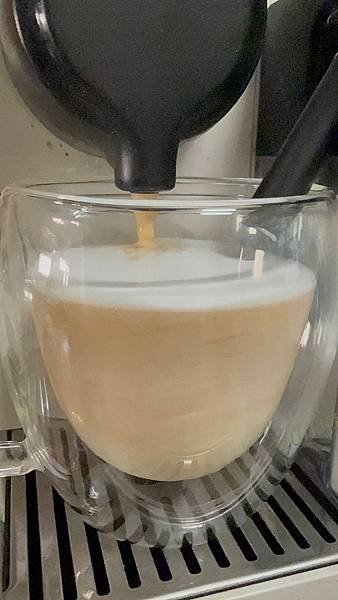 用2014購買的Nespresso Lattissima T