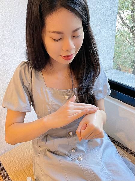 「ELIANA 莉安娜」美白緊緻精華凝露🌸草本植物成分🌿給私