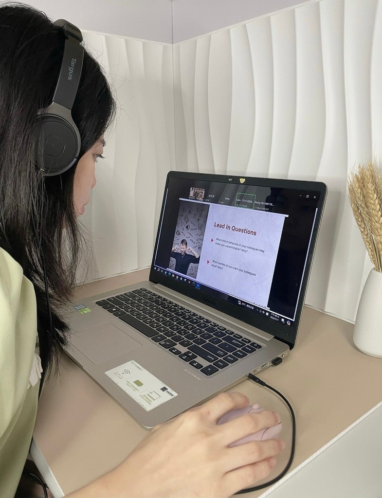 「菁英國際語言教育中心」🌸線上英文會話課程讓我勇敢說英文 !
