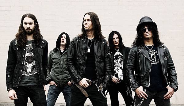 Slash featuring Myles Kennedy and The Conspirators.jpg