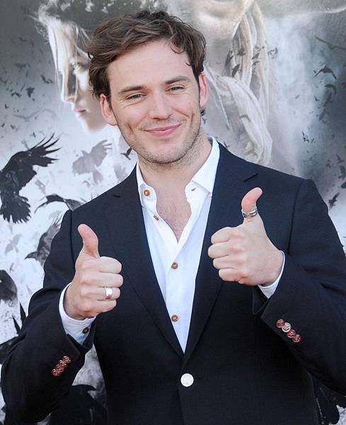 sam-claflin-at-event-of-snow-white-and-the-huntsman-(2012).jpg