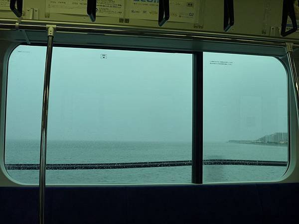 臨海雨景