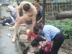 溫州民警跳臭河救人嗆水肺部感染 環保局長致歉0003