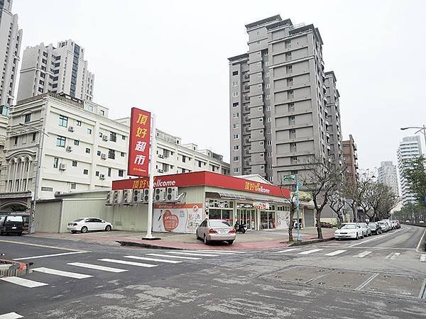 IPARK 高鐵店面