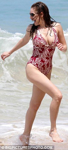 Kelly Brook_11.jpg