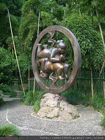 摸屁股生兒子