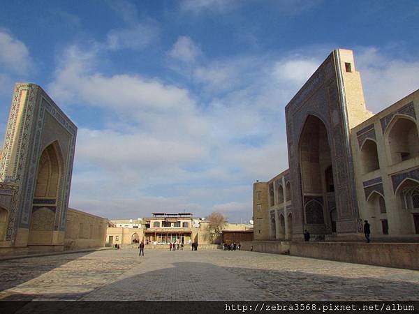 Siddikiyon Mosque and Emir Alim Khan Medressah