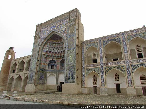 Toki Zargaron Mosque