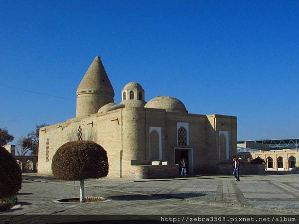 Chashma-Ayub Mausoleum