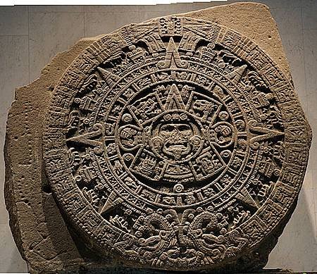 太陽石(Aztec Calendar Sun Stone)