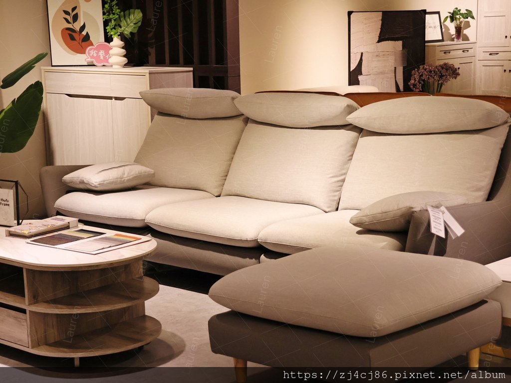LINE_ALBUM_230320_50.jpg
