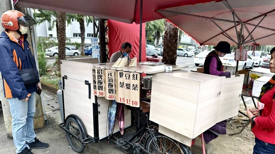 南投市早餐-本燙飯團|南投市第一好吃飯團~美味限量,晚來就吃