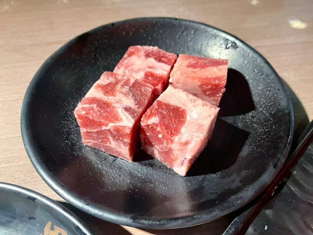 食記 ཾ名炙炭火燒肉༺新北三重｜頂級燒肉、海鮮燒烤吃到飽