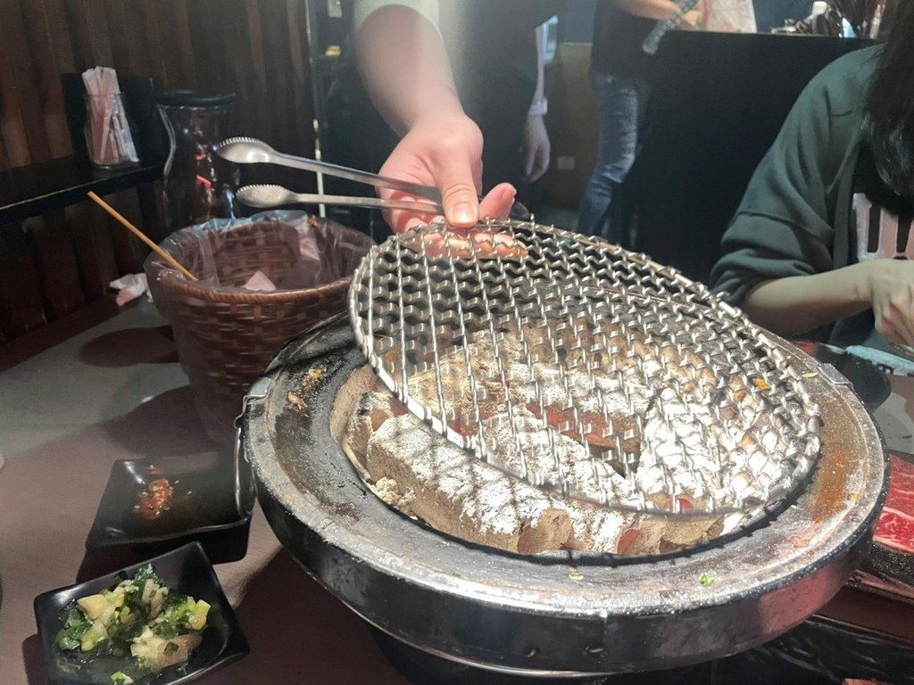 食記 ཾ名炙炭火燒肉༺新北三重｜頂級燒肉、海鮮燒烤吃到飽