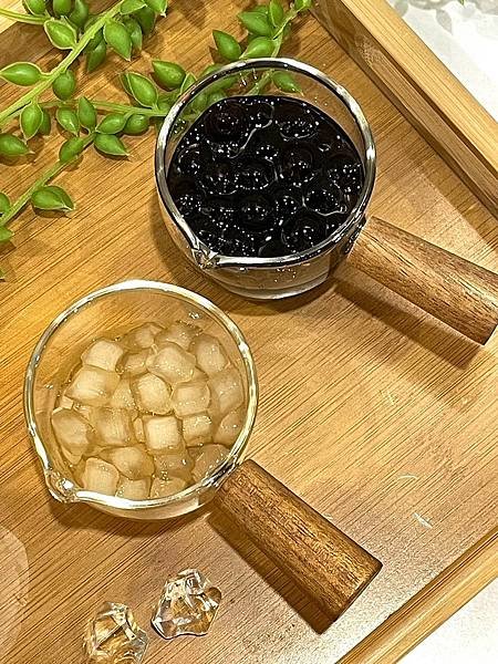 食記 ཾ上宇林頂級茶飲中和連城店༺手工粉角必點x濃醇香鮮奶茶