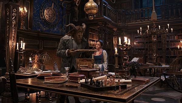 beauty_and_the_beast_1_-_dan_stevens_emma_watson_-_still_-_h_-_2016.jpg