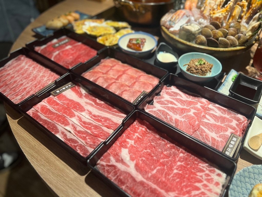 [ 桃園食記 ] 力二帝王蟹鍋物放題桃園店 | 桃園帝王蟹吃