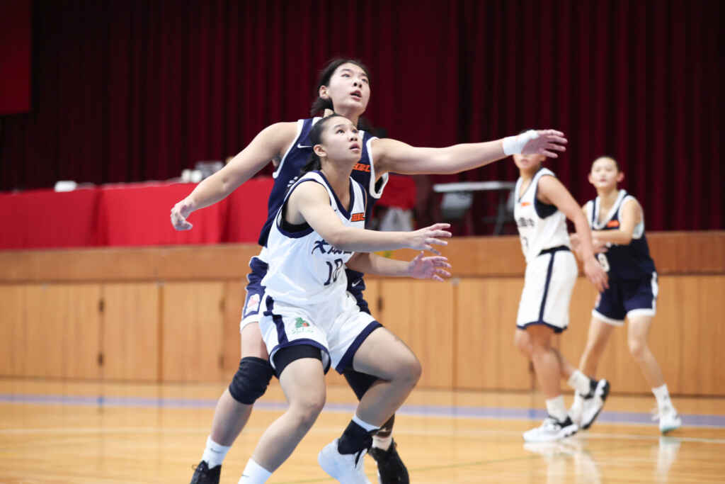 14歲喬麗爾的超級主宰力 摘25分35個籃板球 一人打敗